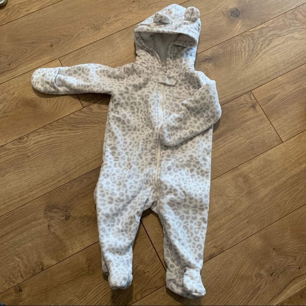 Snow Leopard baby lined bodysuit 6m Super Warm!
